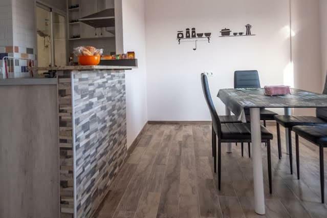 Apartamento Nuevo Con Encanto Ла-Гуардия Экстерьер фото
